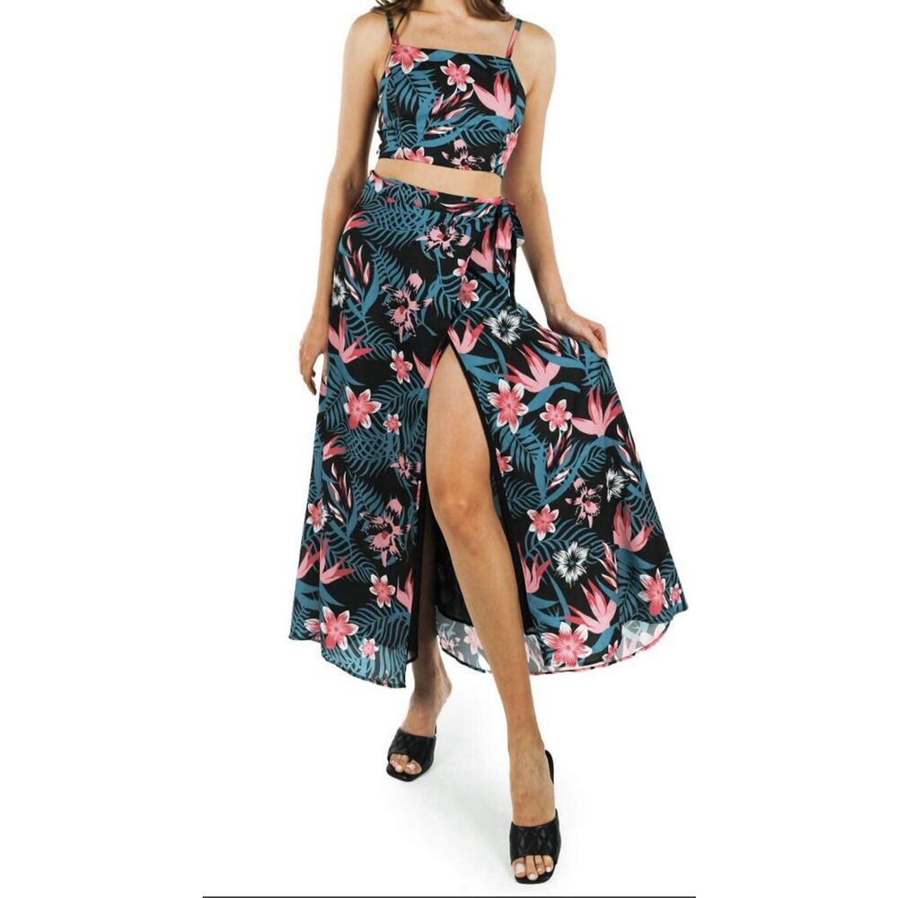 Tipsy Elves Women’s Two Piece Wrap Dress Floral Size Medium